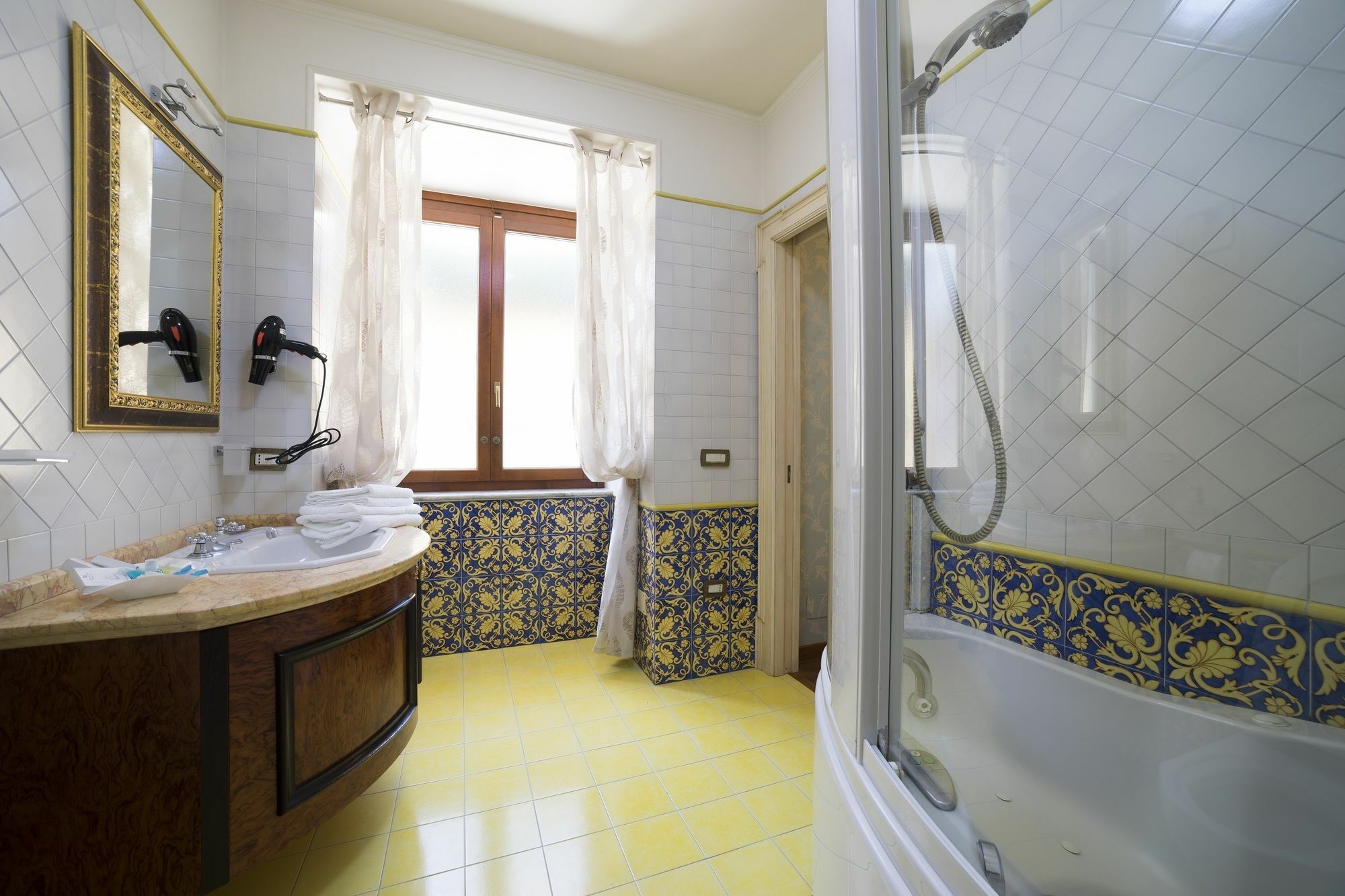 نابولي B&B 'O Sole Mio! المظهر الخارجي الصورة